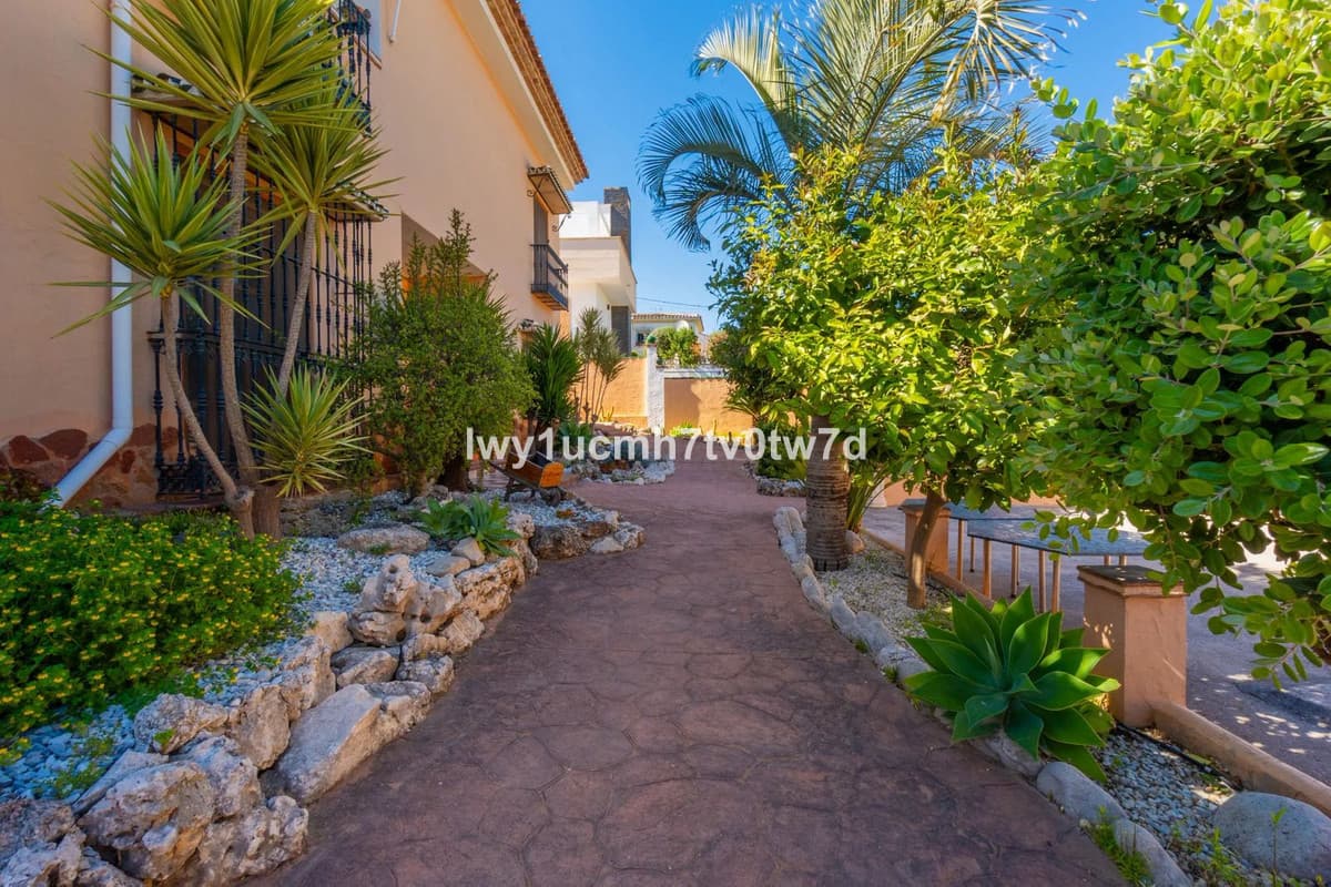 Detached Villa in Torremolinos — photo 10 of 10