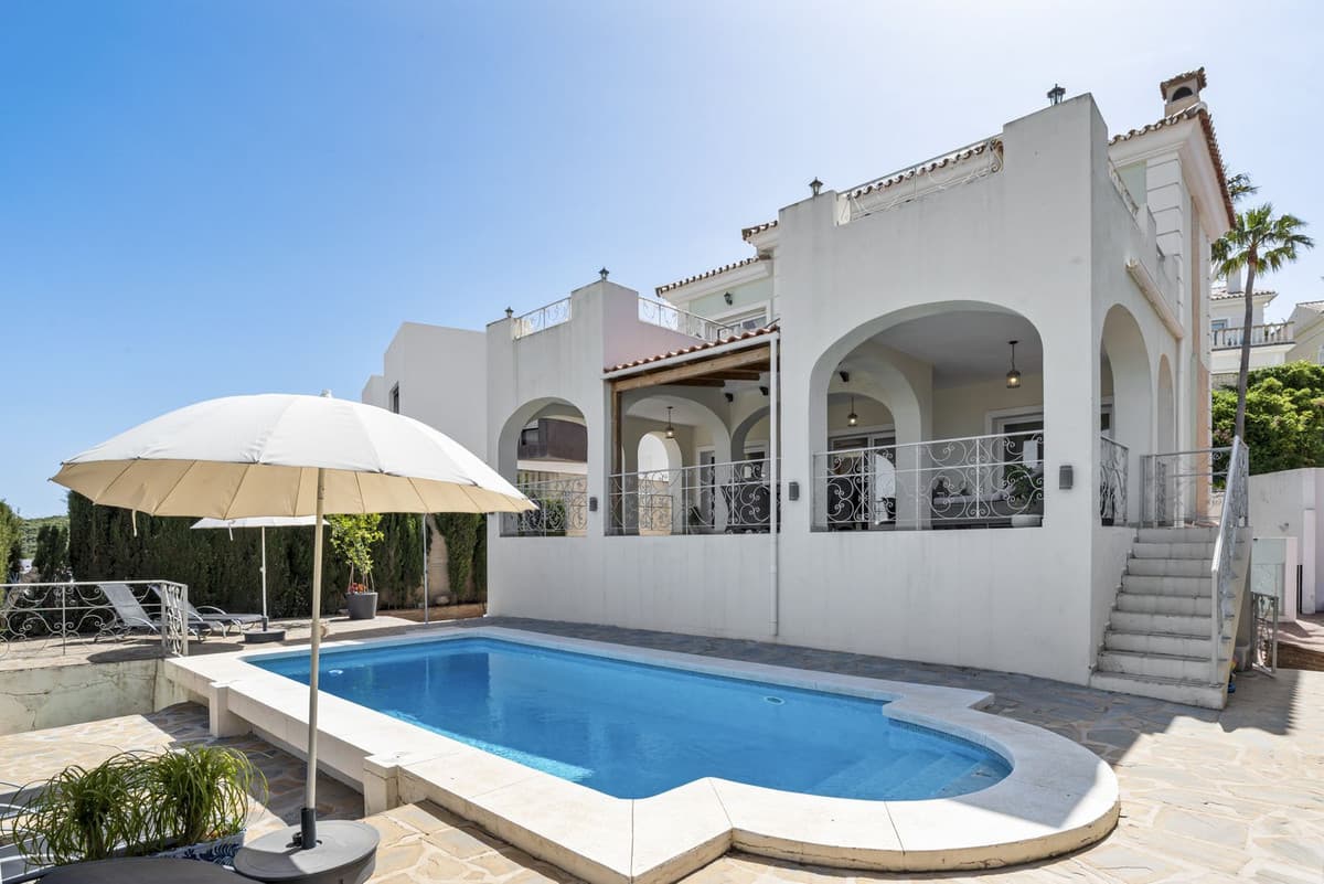 Detached Villa in Cerros del Aguila — photo 1 of 10