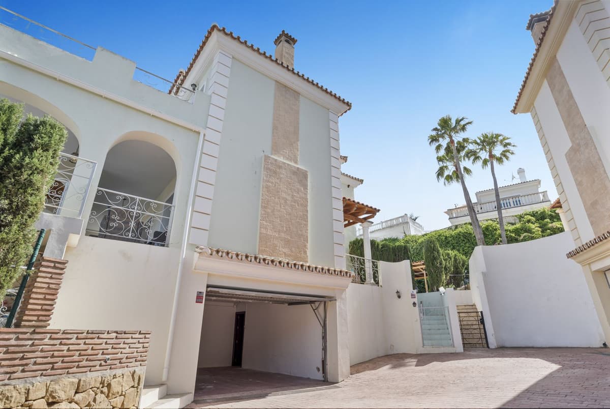 Detached Villa in Cerros del Aguila — photo 5 of 10