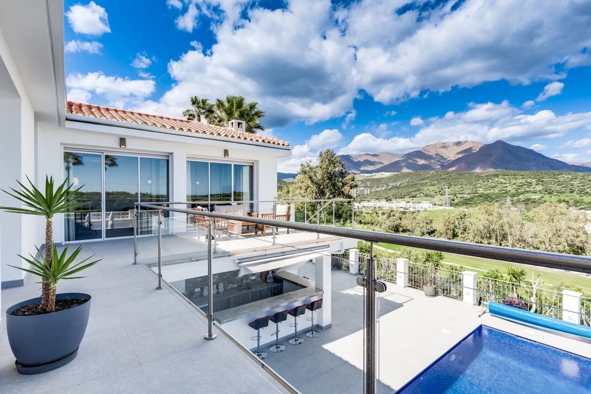 Detached Villa in Estepona — photo 3 of 10