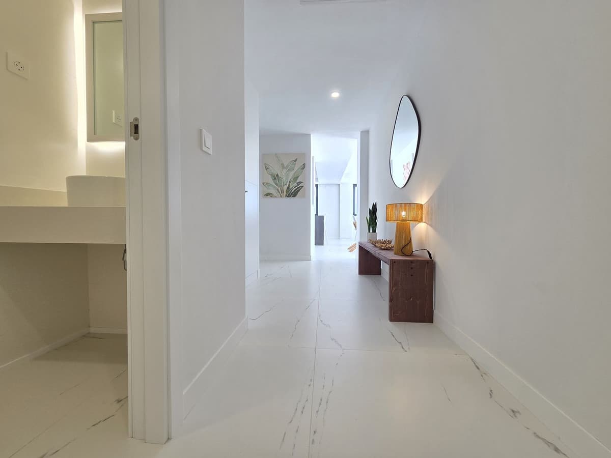 Middle Floor Apartment in Estepona — photo 7 of 10