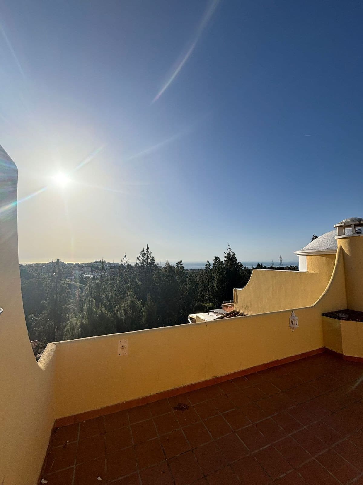Townhouse in Calahonda — photo 1 of 10