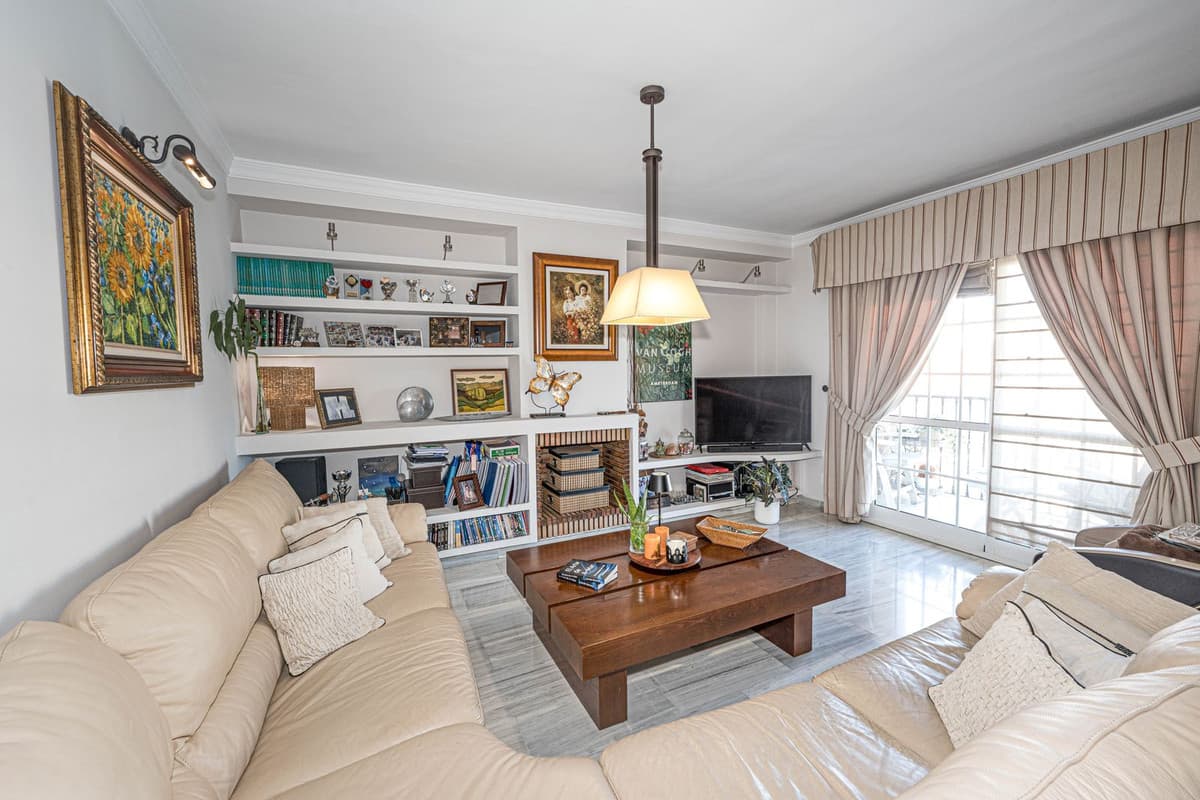 Penthouse Duplex in Los Pacos — photo 3 of 10