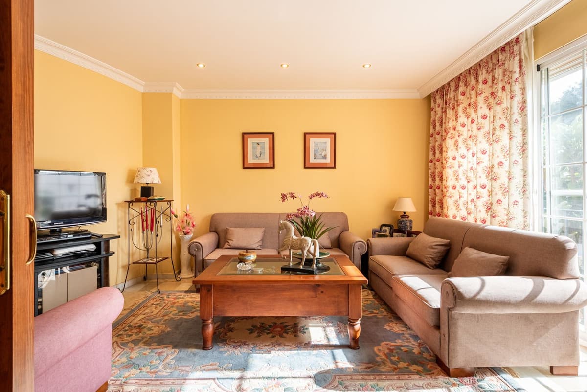 Detached Villa in Nueva Andalucía — photo 4 of 10