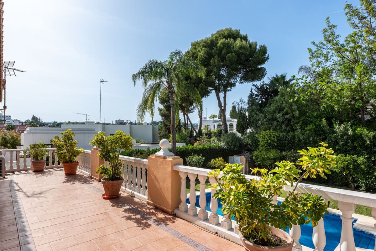 Detached Villa in Nueva Andalucía — photo 9 of 10