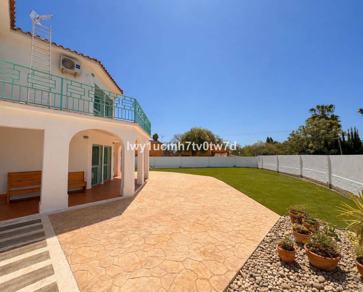 Detached Villa in Churriana — photo 6 of 10