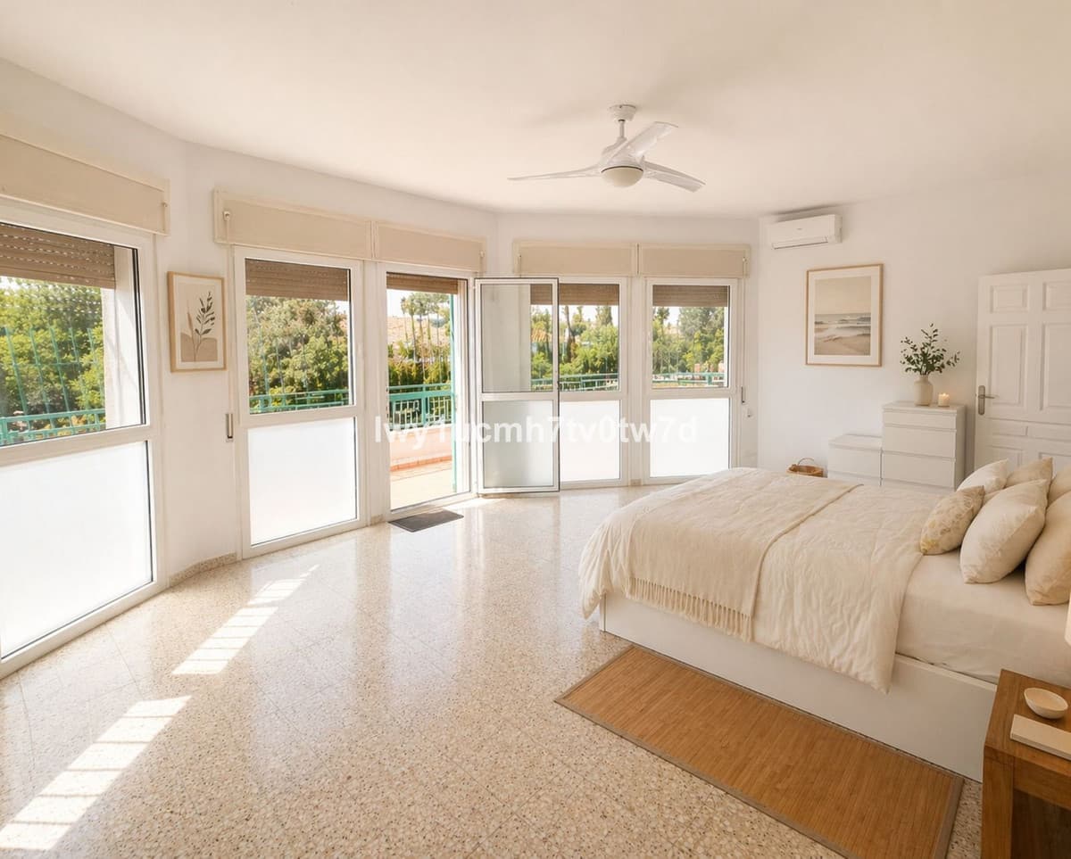 Detached Villa in Churriana — photo 9 of 10