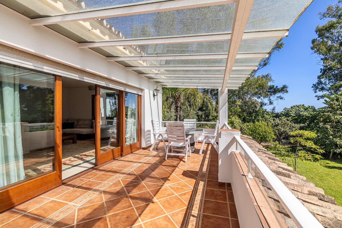Detached Villa in New Golden Mile — photo 8 of 10
