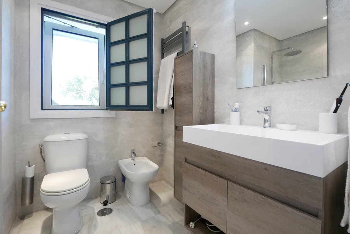 Middle Floor Apartment in Puerto de Cabopino — photo 9 of 10