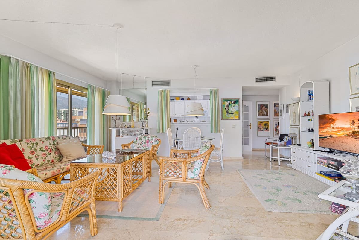 Middle Floor Apartment in Fuengirola — photo 7 of 10