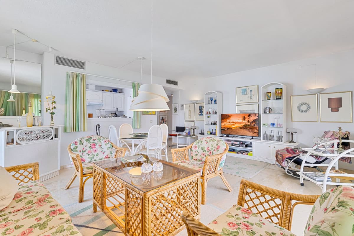 Middle Floor Apartment in Fuengirola — photo 9 of 10