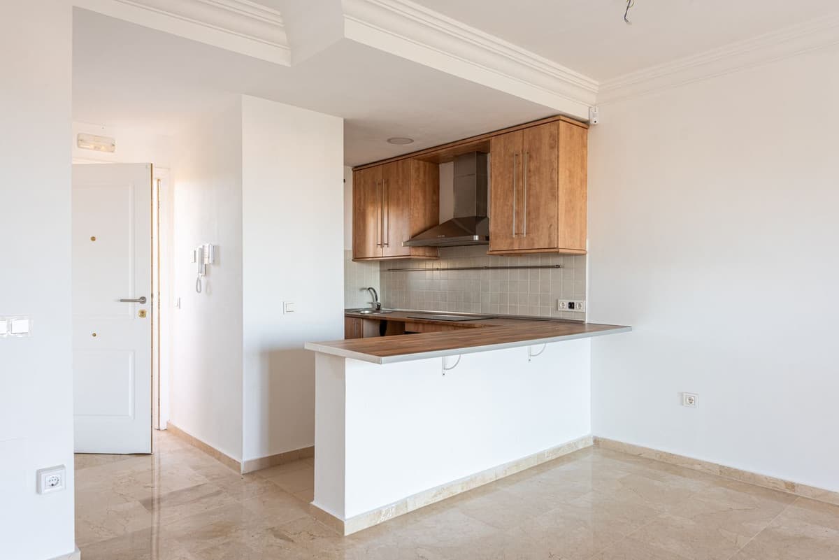 Middle Floor Apartment in Selwo — photo 7 of 10