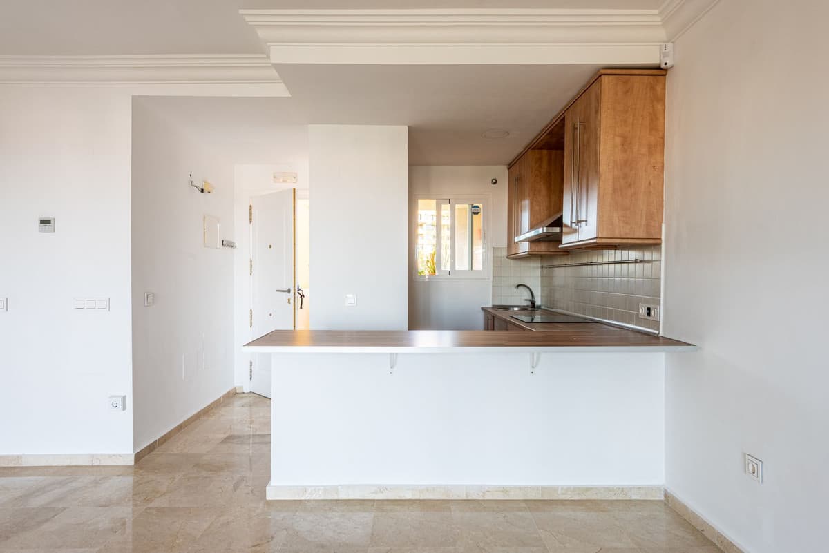 Middle Floor Apartment in Selwo — photo 8 of 10