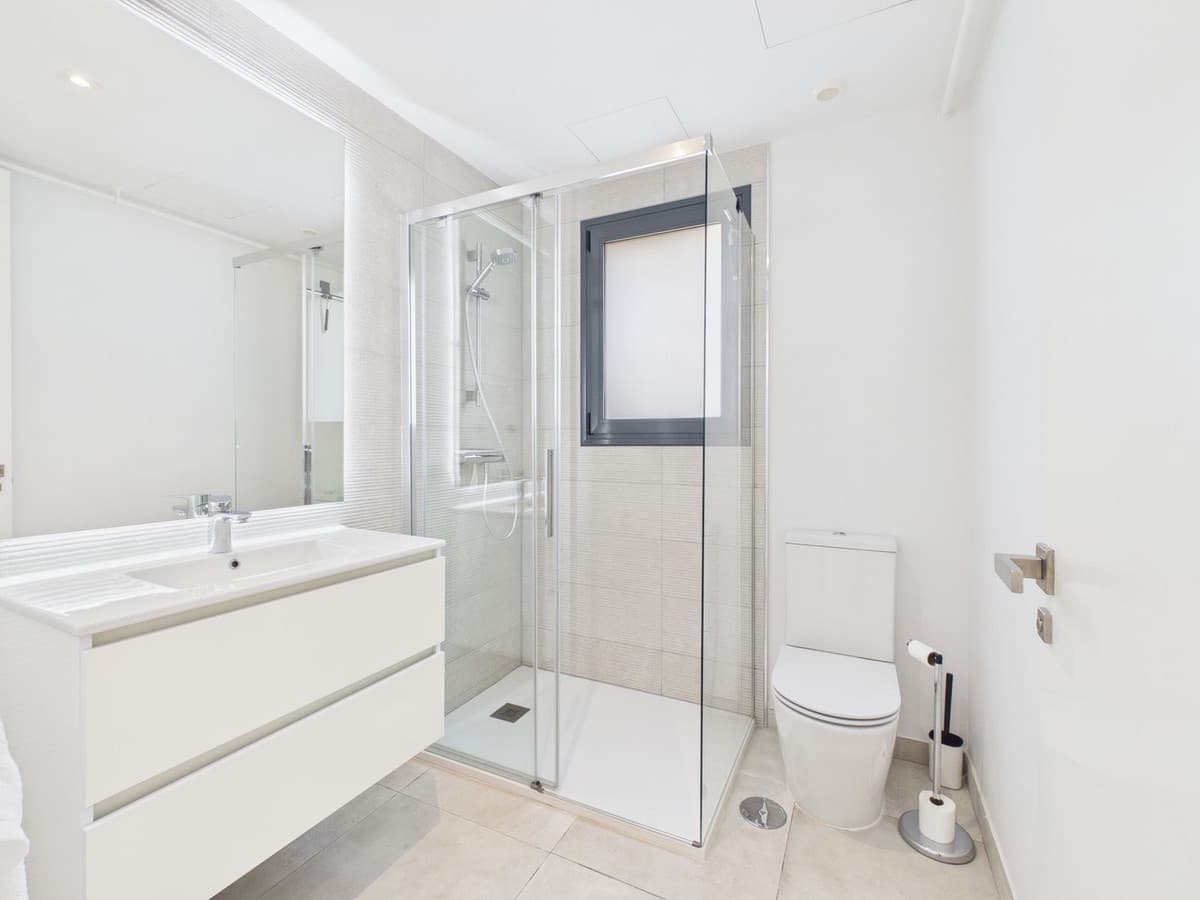 Ground Floor Apartment in Estepona — photo 9 of 10