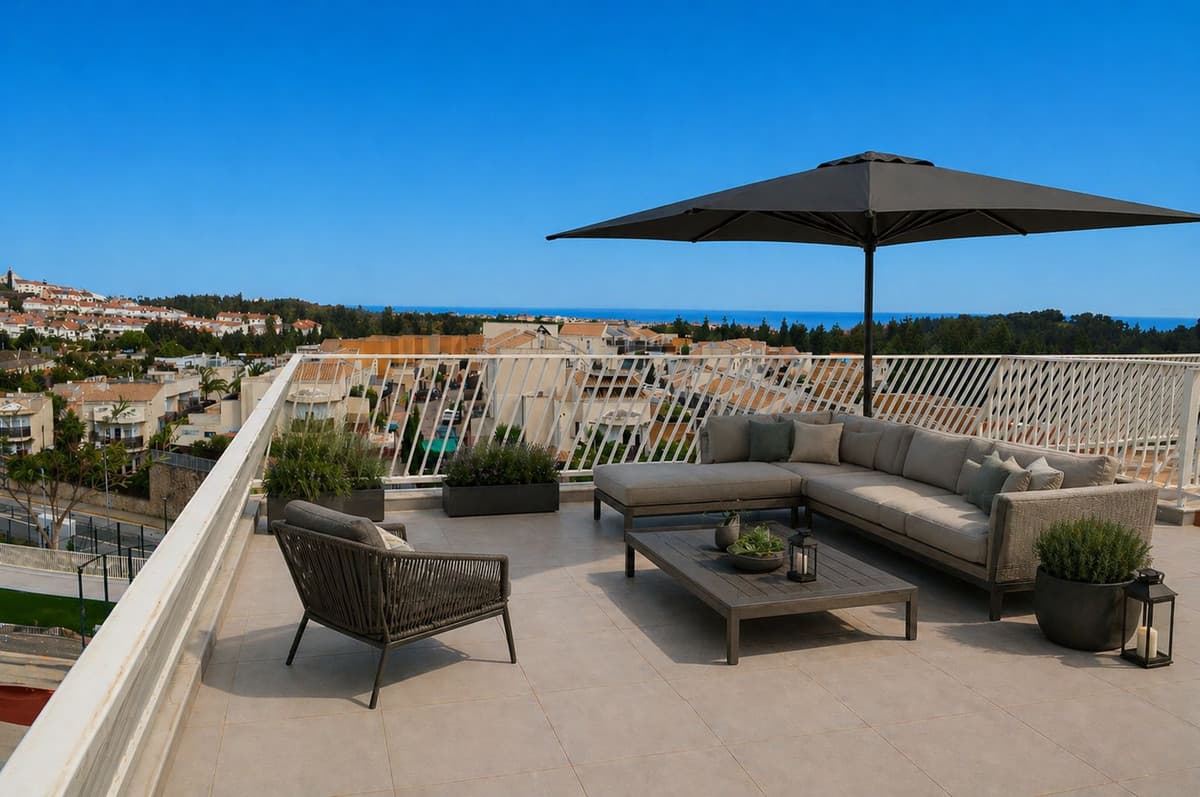 Top Floor Apartment in La Cala de Mijas — photo 1 of 10