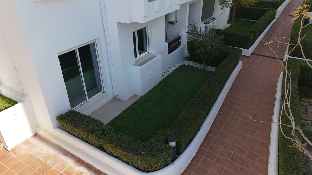Ground Floor Apartment in Estepona — photo 1 of 10