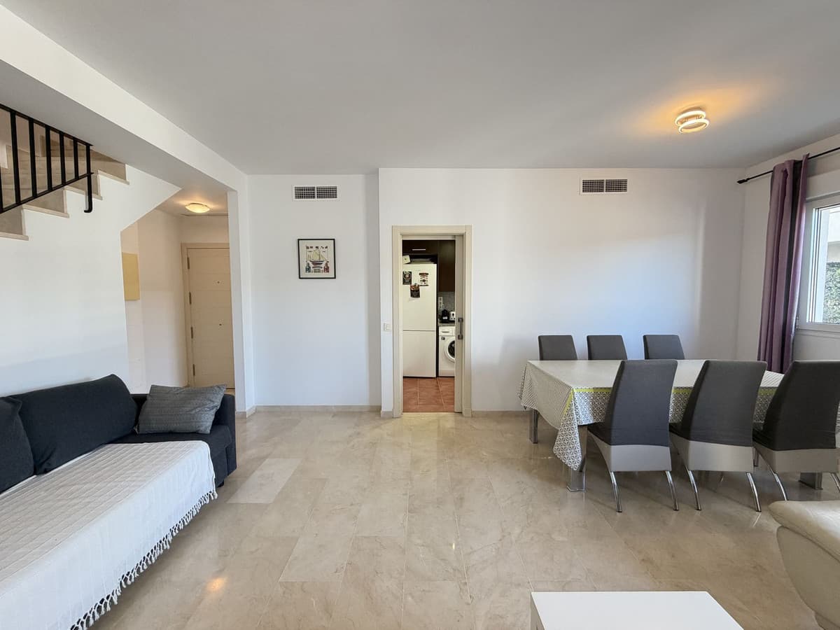 Ground Floor Apartment in Estepona — photo 6 of 10
