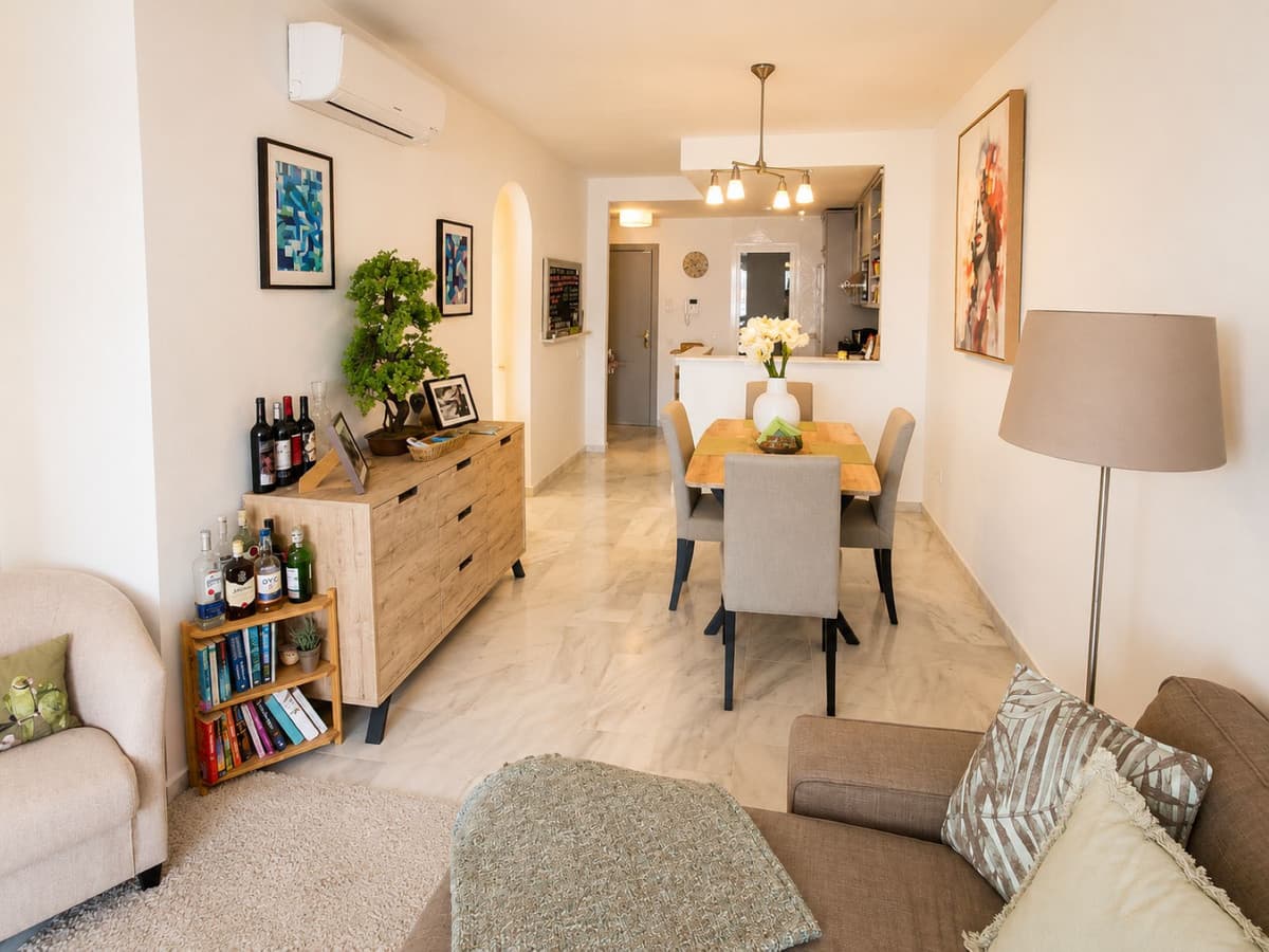 Middle Floor Apartment in Calahonda — photo 8 of 10