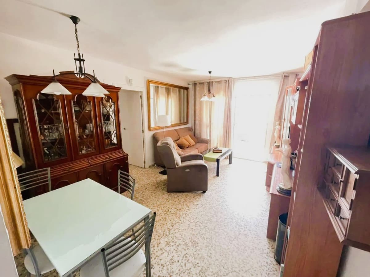 Middle Floor Apartment in Marbella — photo 6 of 10