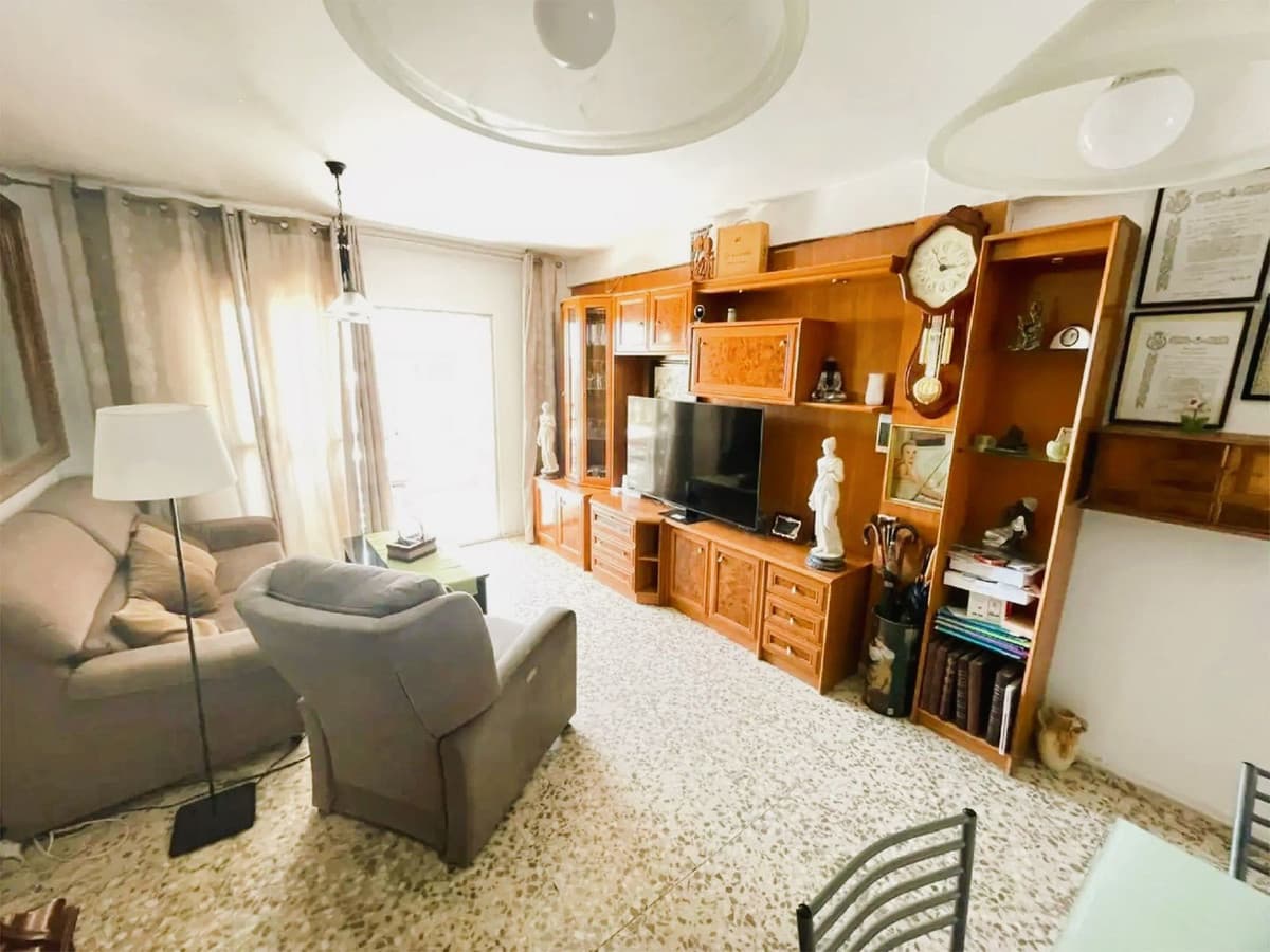 Middle Floor Apartment in Marbella — photo 7 of 10