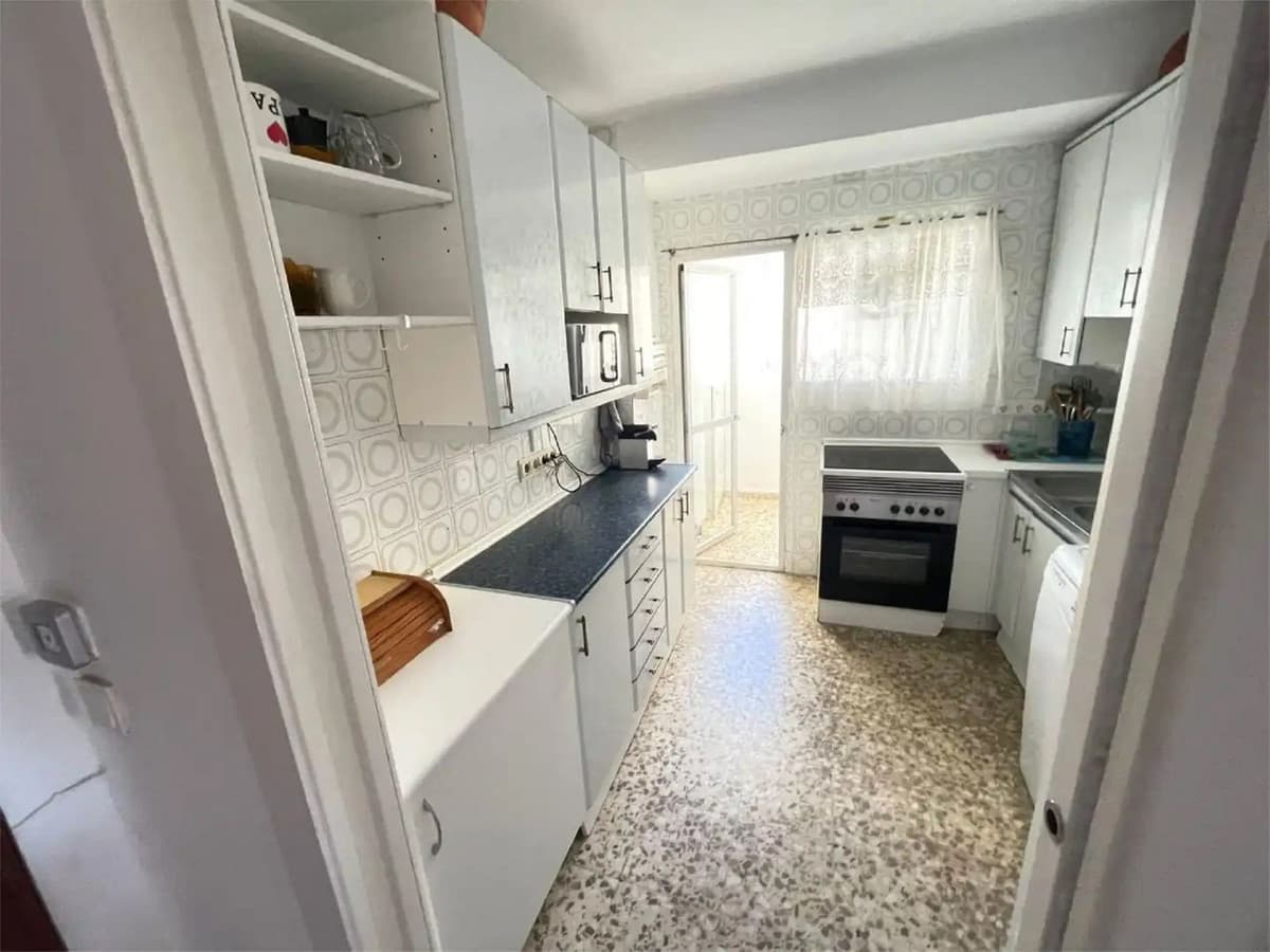 Middle Floor Apartment in Marbella — photo 9 of 10