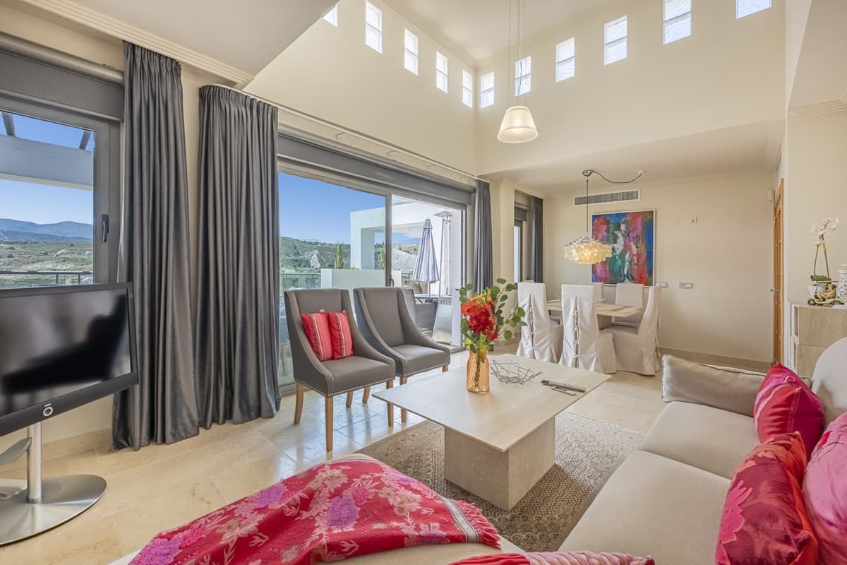 Penthouse in Benahavís — photo 8 of 10