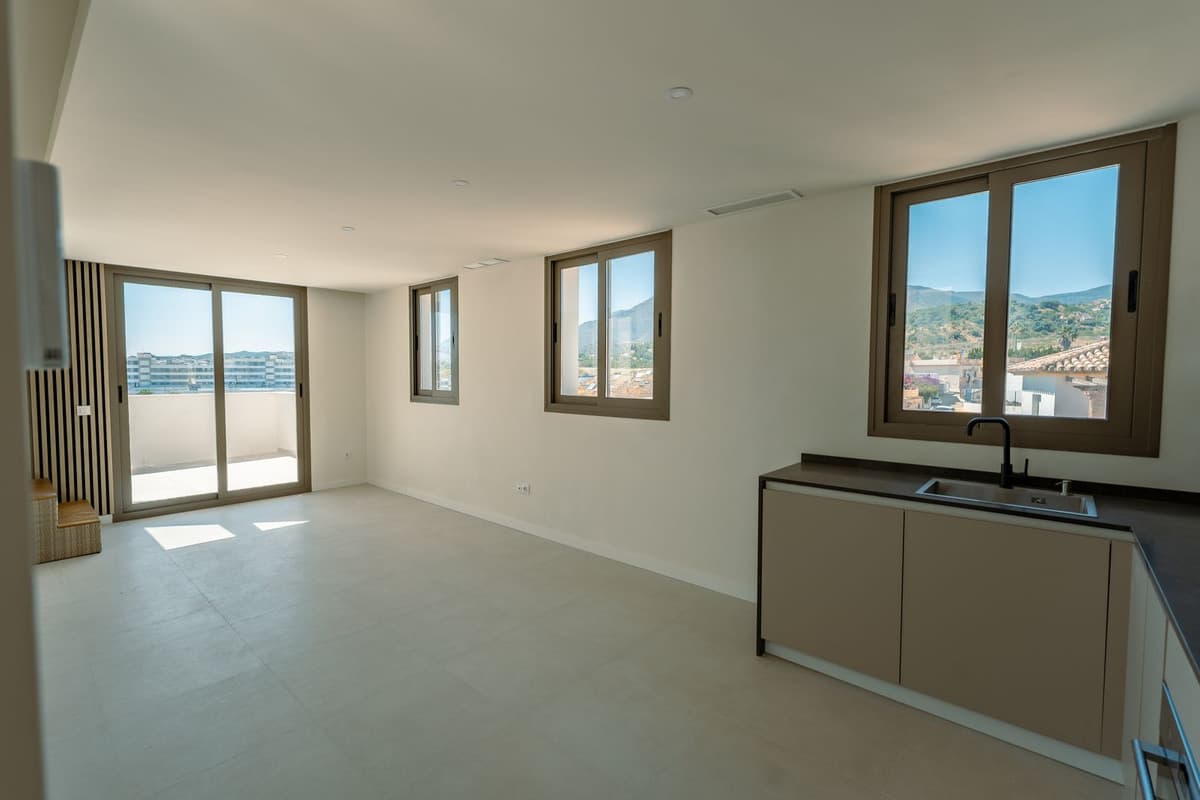 Penthouse Duplex in Estepona — photo 4 of 10