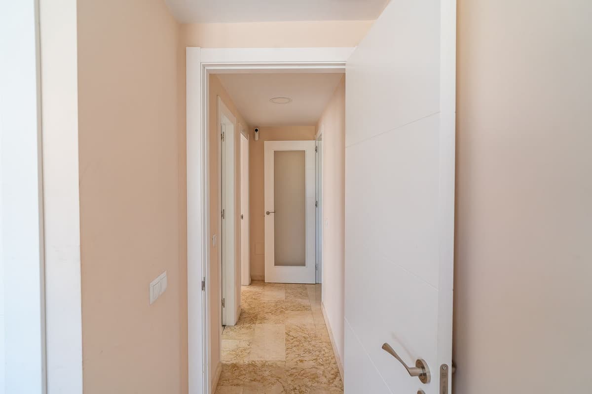 Middle Floor Apartment in Fuengirola — photo 5 of 10