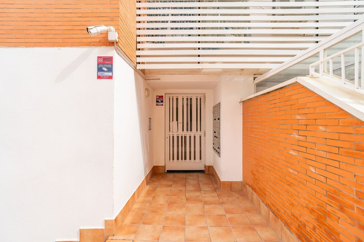 Middle Floor Apartment in Fuengirola — photo 8 of 10
