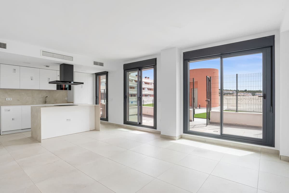 Ground Floor Apartment in La Cala de Mijas — photo 3 of 10