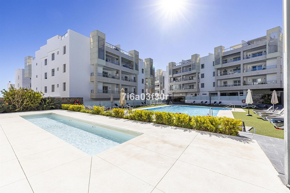 Penthouse in San Pedro de Alcántara — photo 1 of 10