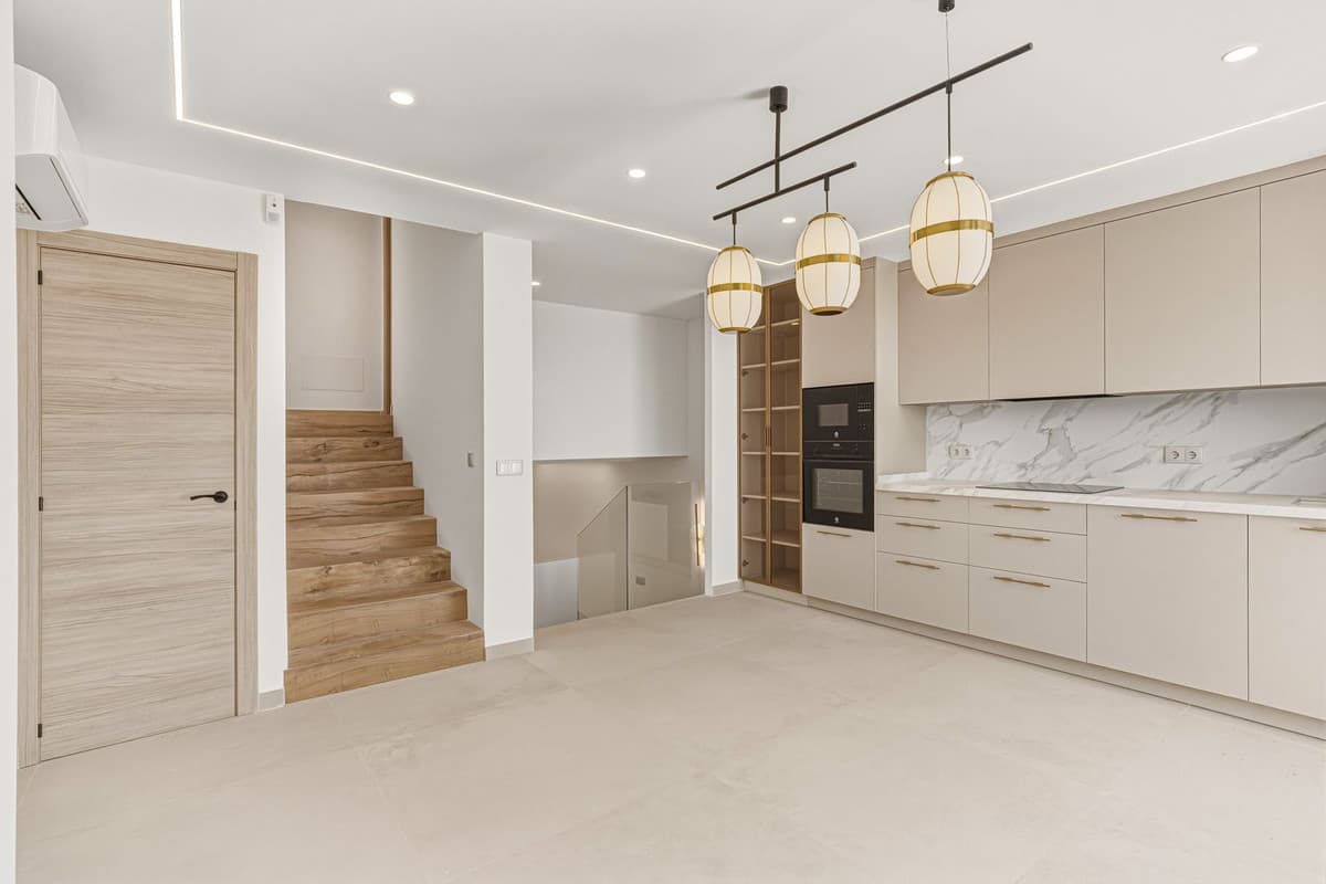 Townhouse in Altos de los Monteros — photo 6 of 10