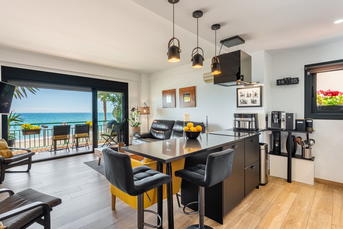 Middle Floor Apartment in Carvajal — photo 7 of 10