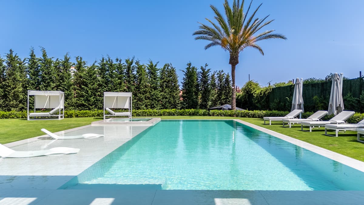 Detached Villa in Los Monteros — photo 3 of 10