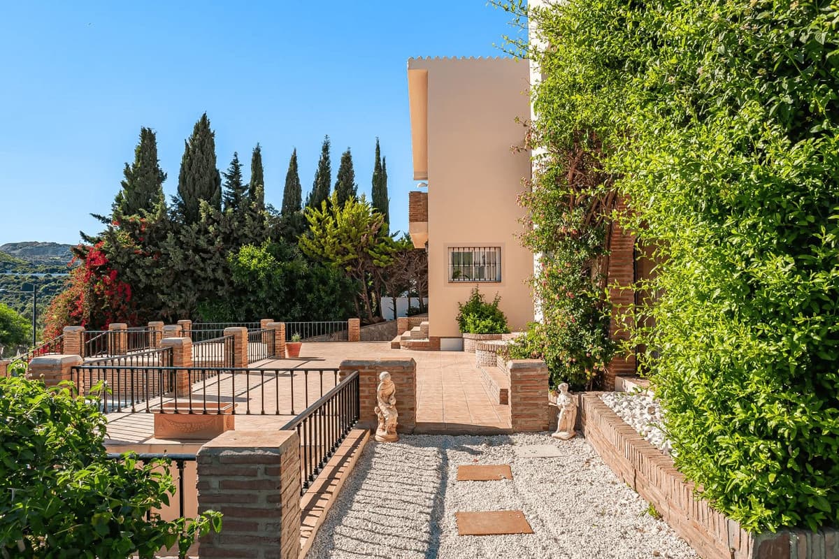 Detached Villa in Estepona — photo 10 of 10
