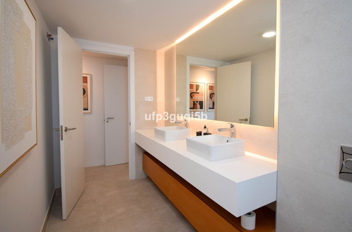 Semi-Detached House in Mijas Costa — photo 10 of 10