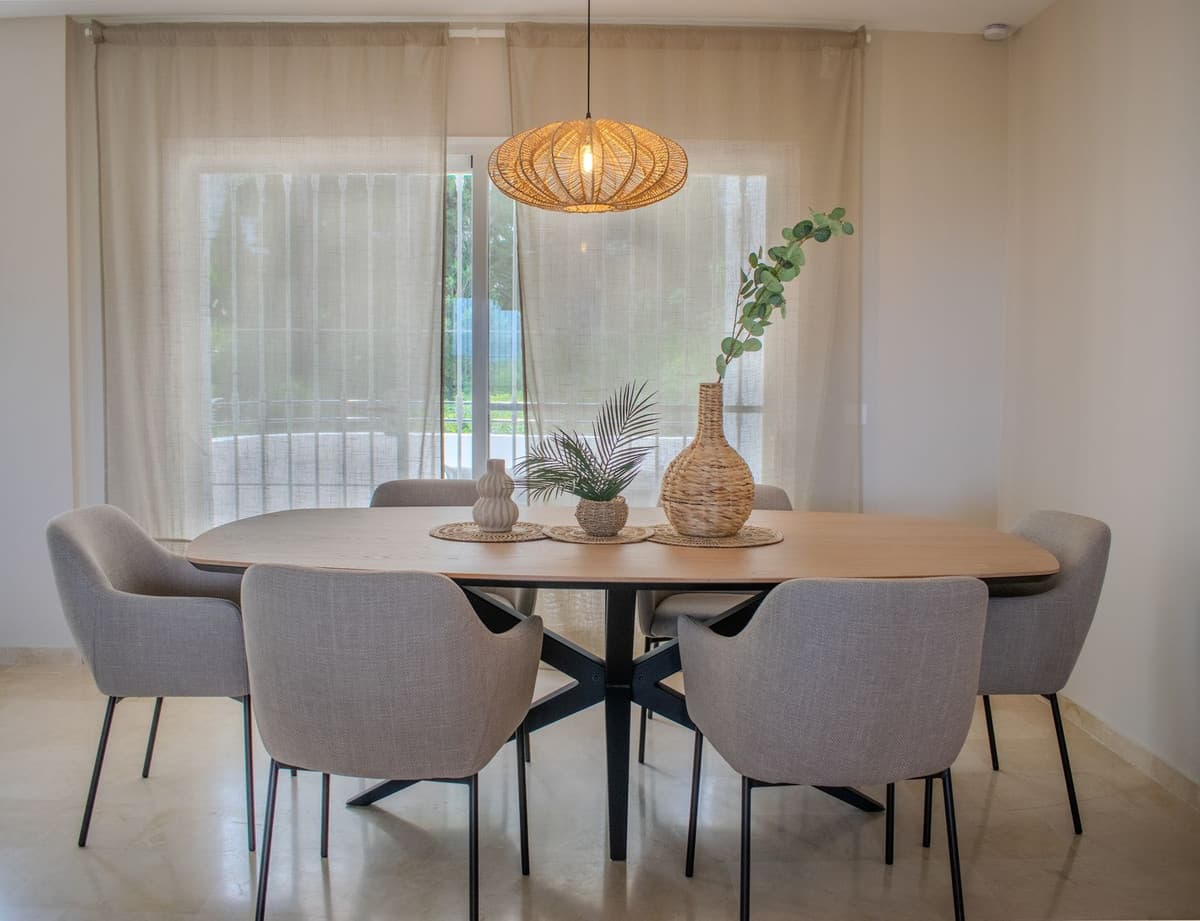 Middle Floor Apartment in Estepona — photo 3 of 10