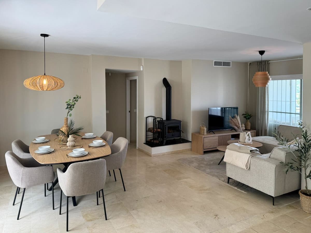 Middle Floor Apartment in Estepona — photo 6 of 10