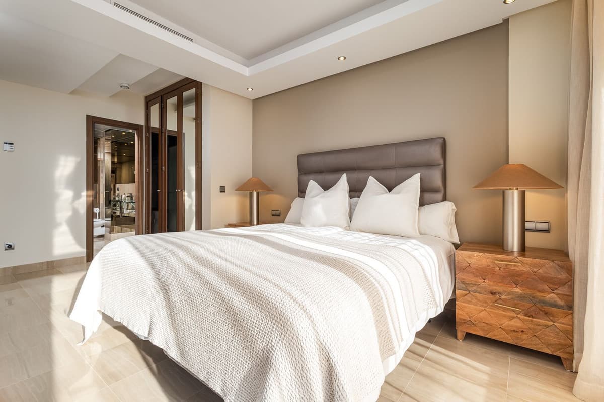 Penthouse Duplex in Estepona — photo 7 of 10