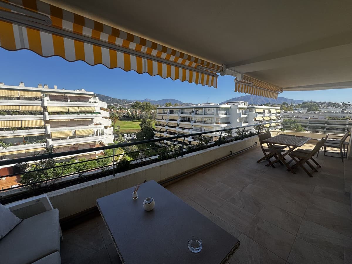 Middle Floor Apartment in Guadalmina Alta — photo 6 of 10