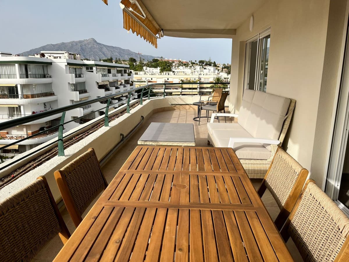 Middle Floor Apartment in Guadalmina Alta — photo 7 of 10