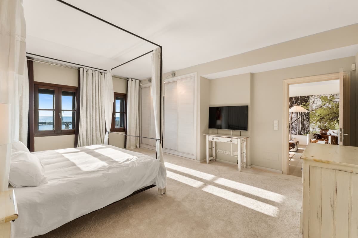Middle Floor Apartment in Puerto Banús — photo 8 of 10