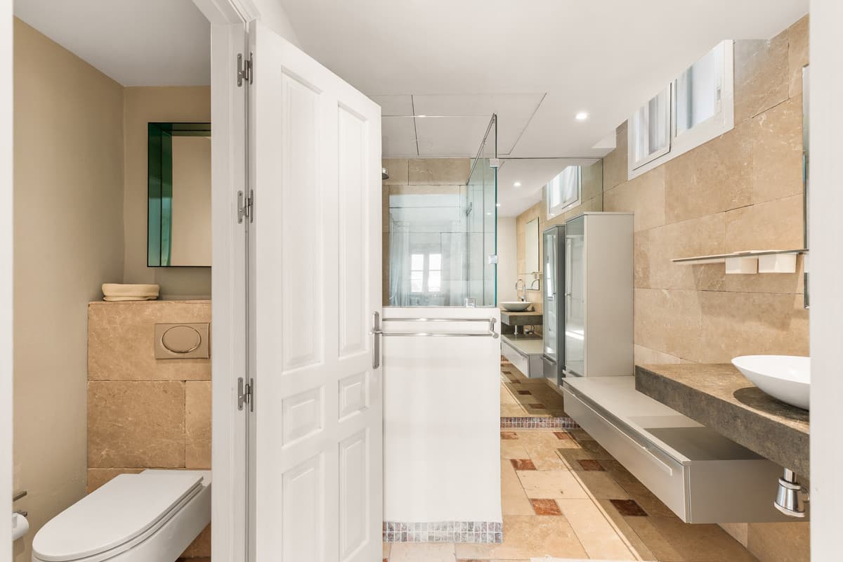 Middle Floor Apartment in Puerto Banús — photo 9 of 10