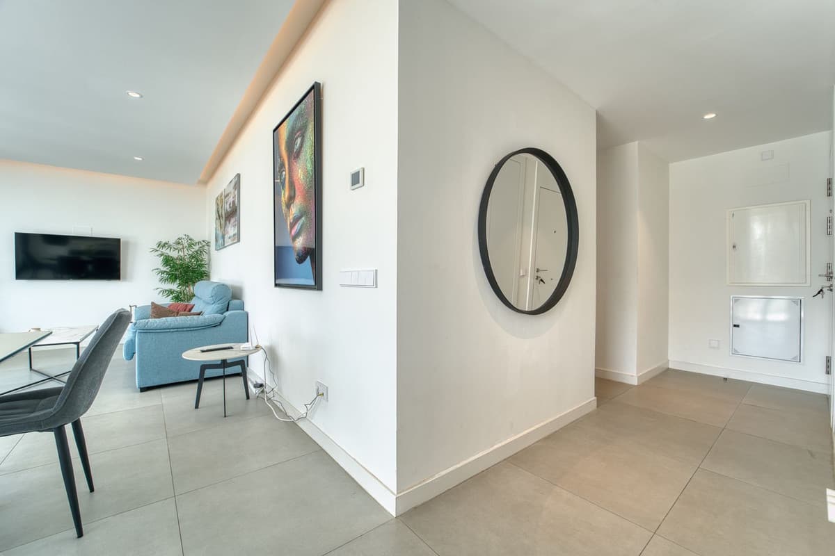 Middle Floor Apartment in Higueron — photo 4 of 10