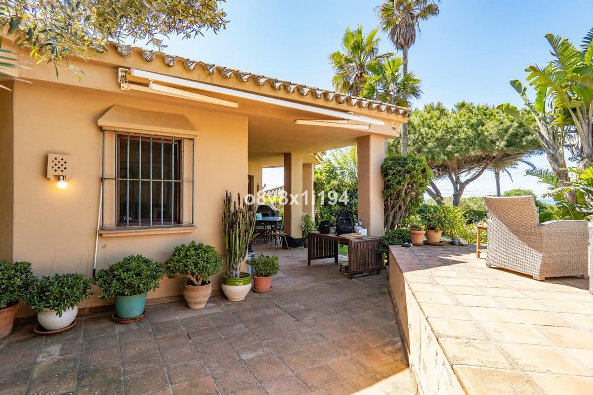 Detached Villa in Marbella — photo 4 of 10