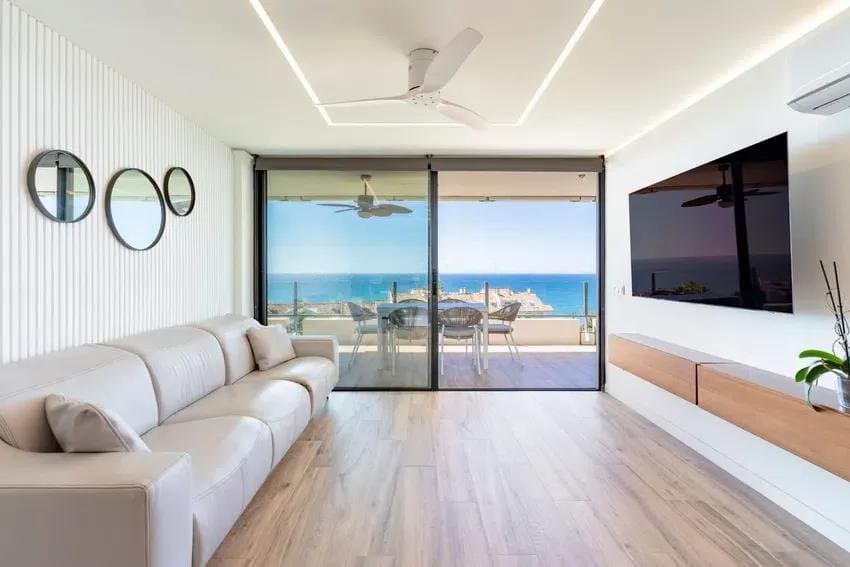 Middle Floor Apartment in Marbella — photo 7 of 10