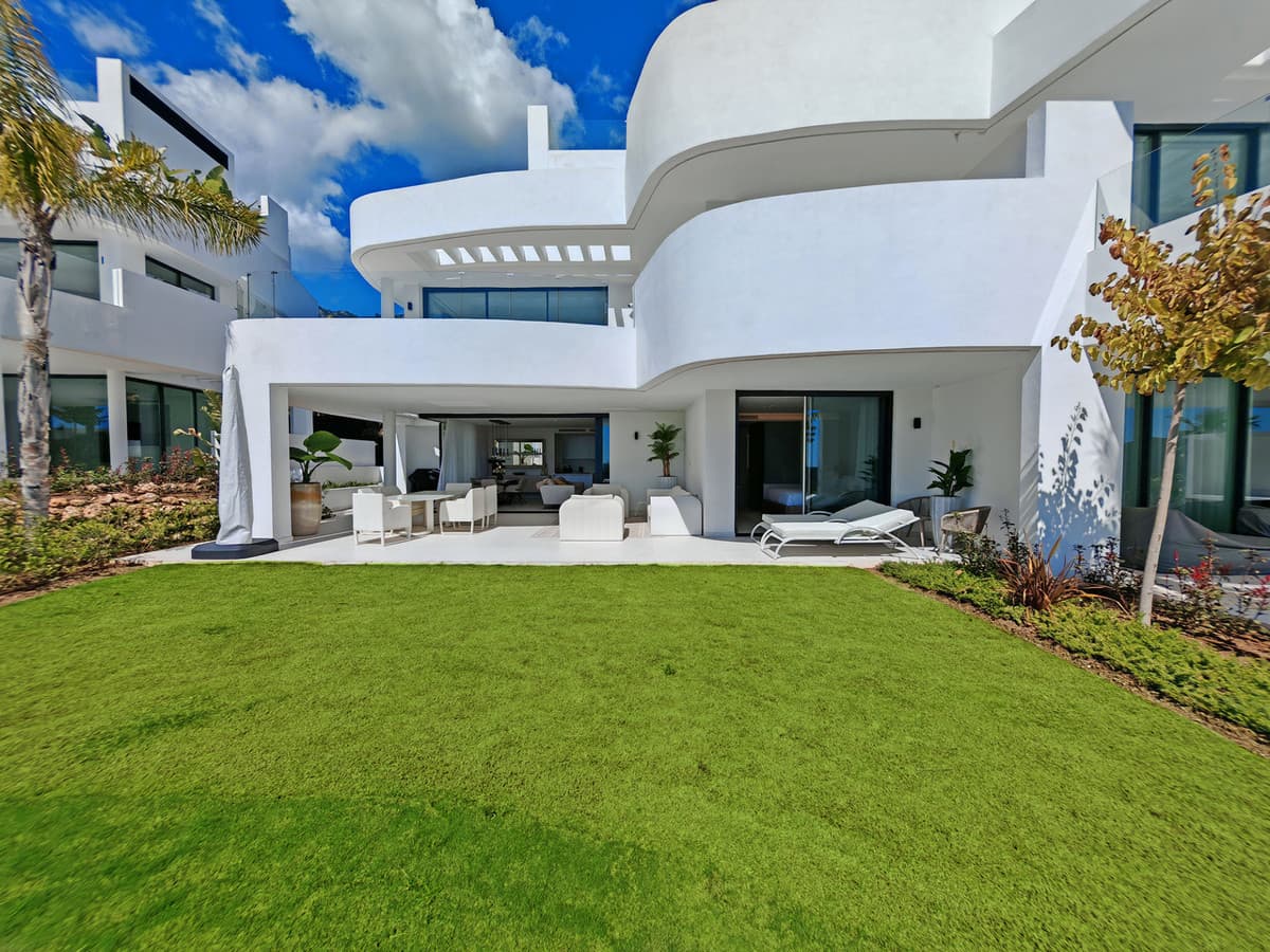 Ground Floor Apartment in Marbella — photo 1 of 10