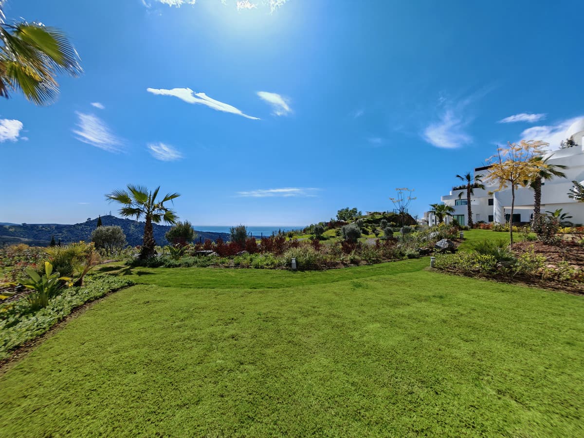 Ground Floor Apartment in Marbella — photo 2 of 10
