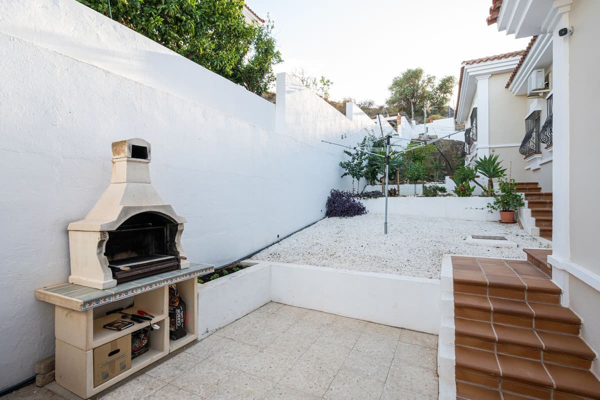 Detached Villa in Alhaurín el Grande — photo 5 of 10