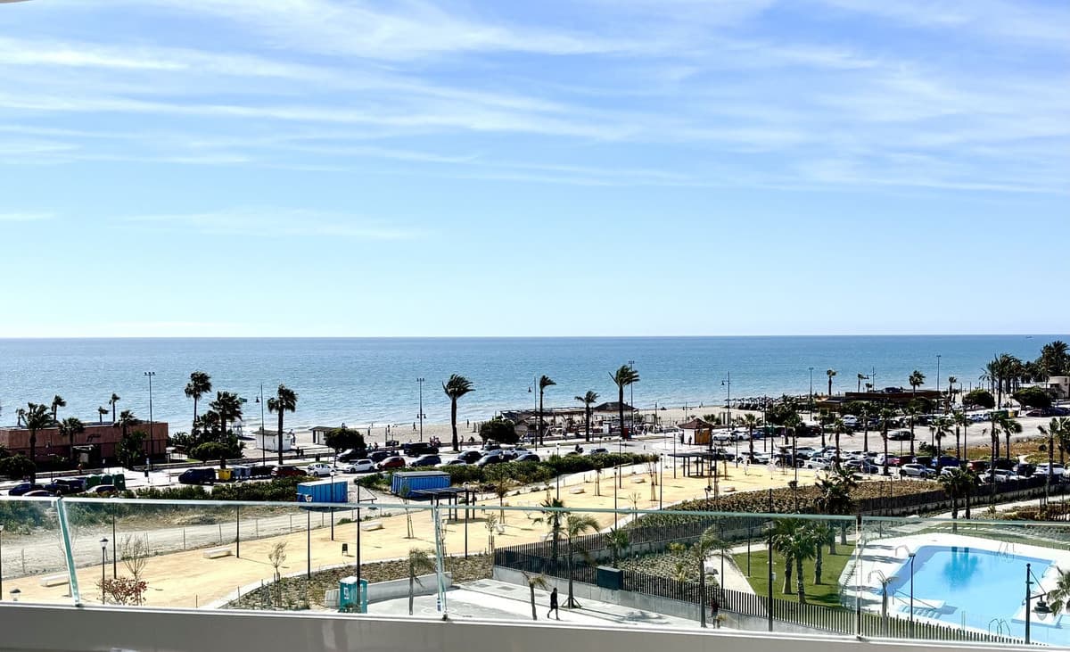 Middle Floor Apartment in Torremolinos — photo 2 of 10